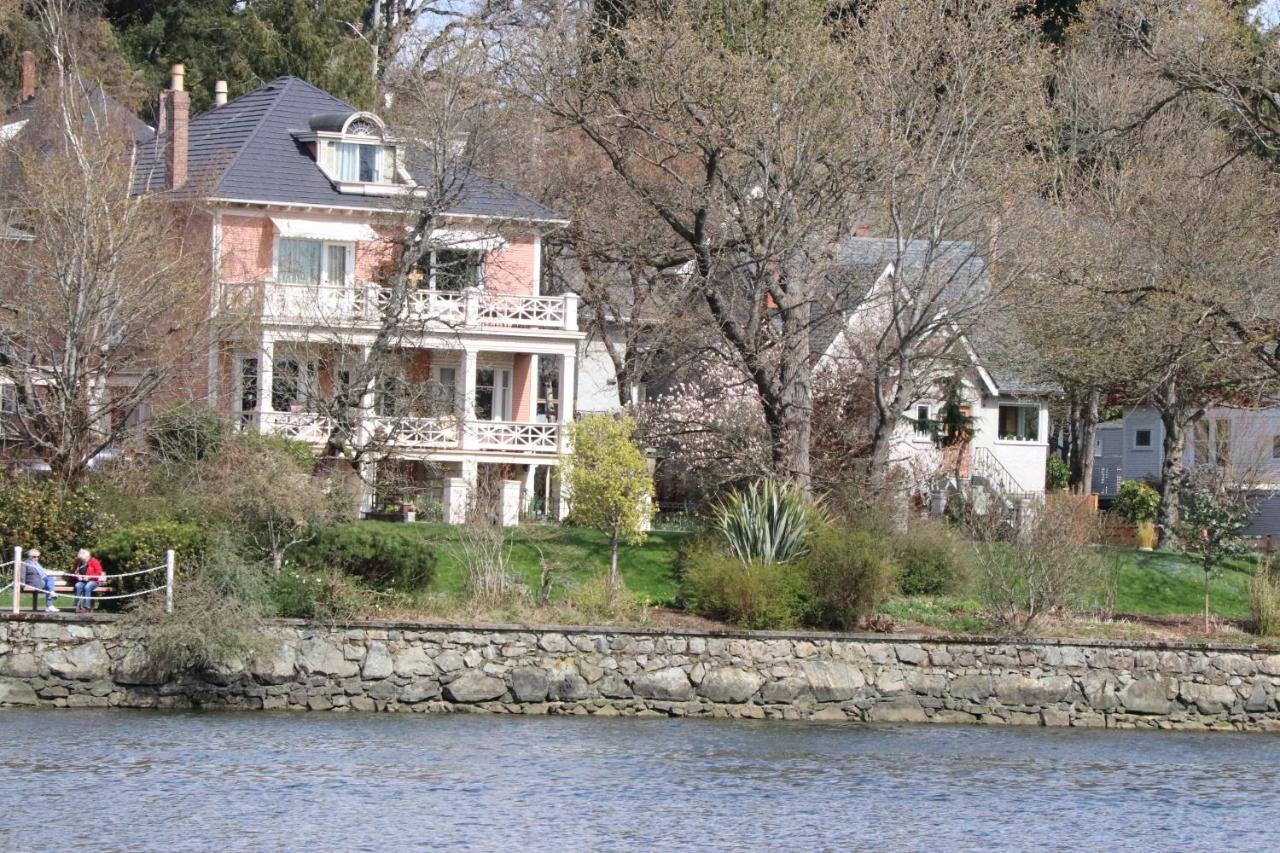 Lipton Place By Elegant Waterfront Esquimalt Kültér fotó